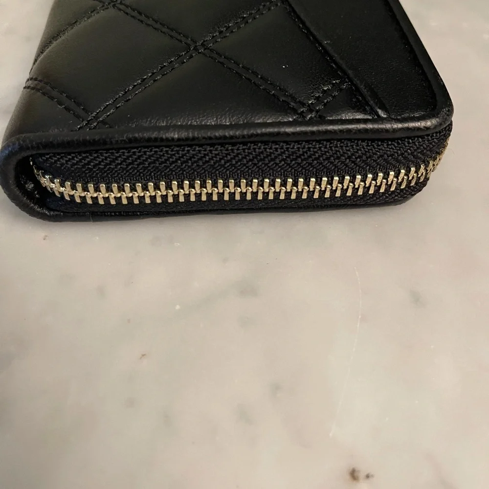 Tory Burch Black Quilted Wallet - Picture 5 of 7